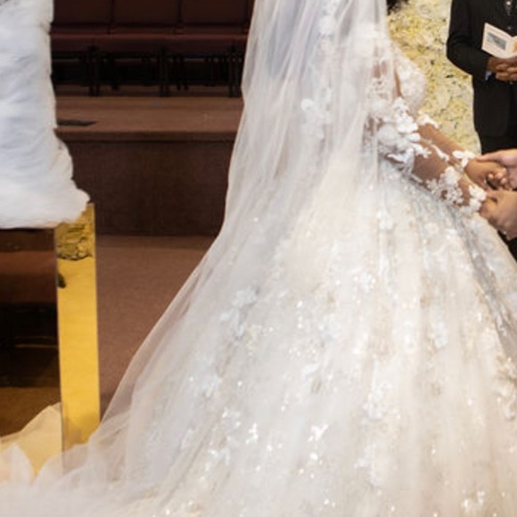 Ysa Makino 68964 / Stephen Yearick Wedding Gown - Picture 3 of 10